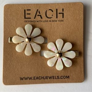 Each Jewels Flowers Barrette Set NWT